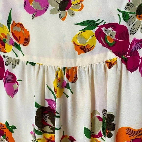 PREMISE | Nude Cream Floral Ruffled Cap Sleeves V-Neck Top Size L - Picture 5 of 7